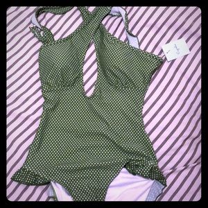 Cup she one piece swimsuit